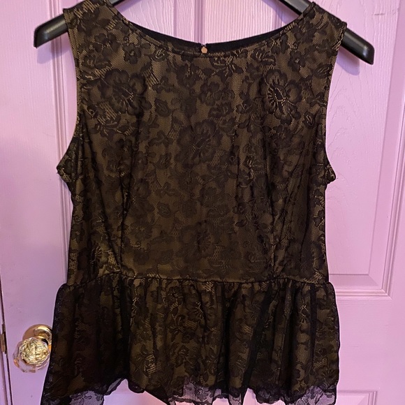 Tan and black lace tank top! - Picture 1 of 4